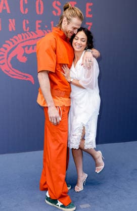 Inanna Sarkis and her partner Matthew Noszka at the photocall at the Lacoste Womenswear Collection Fall Winter 2026 2027 show as part of Paris Fashion Week PFW at Roland Garros, Paris, France, March 08, 2026 Olivier Borde Bestimage Photocall at the Lacoste Womenswear Fall Winter 2026 2027 show as part of Paris Fashion Week on March 08, 2026 in Paris, France Paris France  Copyright: xOLIVIERxBORDEx xBESTIMAGExOLIVIERxBORDEx xBESTIMAGEx