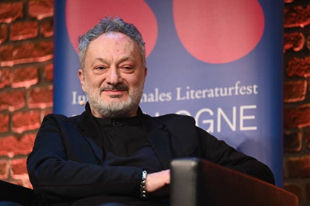 Autor Feridun Zaimoglu liest und spricht auf der Lit.Cologne, dem internationalen Literaturfestival