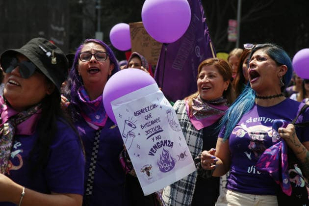 Women taking part during a rally for the International Women s Day commemoration demand stop femicides in mexico and women s rights. Thousands of women around the world join the global International Women s Day strike. on March 8, 2026 in Mexico City, Mexico. Mexico City Mexico - ZUMAe321 20260308_zia_e321_079 Copyright: xBrendaxCarrerax