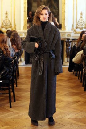 PFW - Magda Butrym Runway A model walks the runway during the Magda Butrym Womenswear Fall Winter 2026-2027 show as part of Paris Fashion Week on March 08, 2026 in Paris, France. Photo by Alain Gil Gonzalez ABACAPRESS.COM Paris France  Copyright: xGonzalezxAlain-Gil ABACAx
