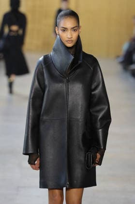 PFW - Akris Runway A model walks the runway during the Akris Womenswear Fall Winter 2026-2027 show as part of Paris Fashion Week on March 08, 2026 in Paris, France. Photo by Alain Gil Gonzalez ABACAPRESS.COM Paris France  Copyright: xGonzalezxAlain-Gil ABACAx