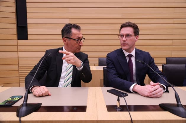 Landtagswahl Baden Württemberg 08.03.2026, Germany, Baden Württemberg, Stuttgart, Landtag, LandtagswahlBaden Württemberg, Grüne Spitzenkandidat Cem Özdemir, CDU Spitzenkandidat Manuel Hagel, eisige Stimmung Stuttgart Baden-Württtemberg Germany *** State election Baden Württemberg 08 03 2026, Germany, Baden Württemberg, Stuttgart, Landtag, LandtagswahlBaden Württemberg, Green top candidate Cem Özdemir, CDU top candidate Manuel Hagel, icy mood Stuttgart Baden Württtemberg Germany
