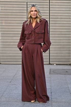PFW Zimmermann Outside Arrivals Molly Sims arriving at the Zimmermann show during Fashion Week in Paris, France on March 9, 2026. Photo by Julien Reynaud APS-Medias ABACAPRESS.COM Paris France  Copyright: xReynaudxJulien APS-Medias ABACAx