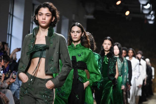 PFW - Shiatzy Chen Runway in Paris FA Models walk the runway for the Shiatzy Chen collection as part of Paris Fashion Week in Paris, on March 9, 2026. Photo by Firas Abdullah ABACAPRESS.COM Paris Ile-de-France France  Copyright: xAbdullahxFiras ABACAx