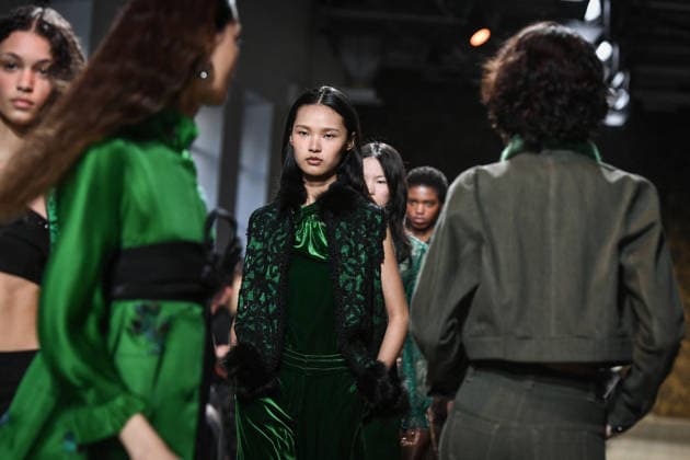 PFW - Shiatzy Chen Runway in Paris FA Models walk the runway for the Shiatzy Chen collection as part of Paris Fashion Week in Paris, on March 9, 2026. Photo by Firas Abdullah ABACAPRESS.COM Paris Ile-de-France France  Copyright: xAbdullahxFiras ABACAx