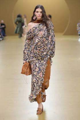 PFW - Zimmermann Runway A model walks the runway during the Zimmermann Womenswear Fall Winter 2026-2027 show as part of Paris Fashion Week on March 9, 2026 in Paris, France. Photo by Alain Gil Gonzalez ABACAPRESS.COM Paris France  Copyright: xGonzalezxAlain-Gil ABACAx