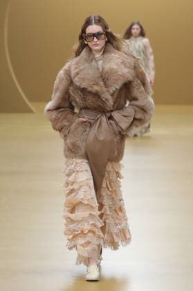 PFW - Zimmermann Runway A model walks the runway during the Zimmermann Womenswear Fall Winter 2026-2027 show as part of Paris Fashion Week on March 9, 2026 in Paris, France. Photo by Alain Gil Gonzalez ABACAPRESS.COM Paris France  Copyright: xGonzalezxAlain-Gil ABACAx