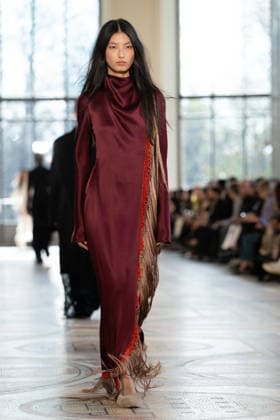 PFW - Gabriela Hearst Runway LZ A model walks the runway during the Gabriela Hearst Winter 2026-2027 show as part of Paris Fashion Week on March 09, 2026 at Petit Palais in Paris, France. Photo by Laurent Zabulon ABACAPRESS.COM  Copyright: xZabulonxLaurent ABACAx