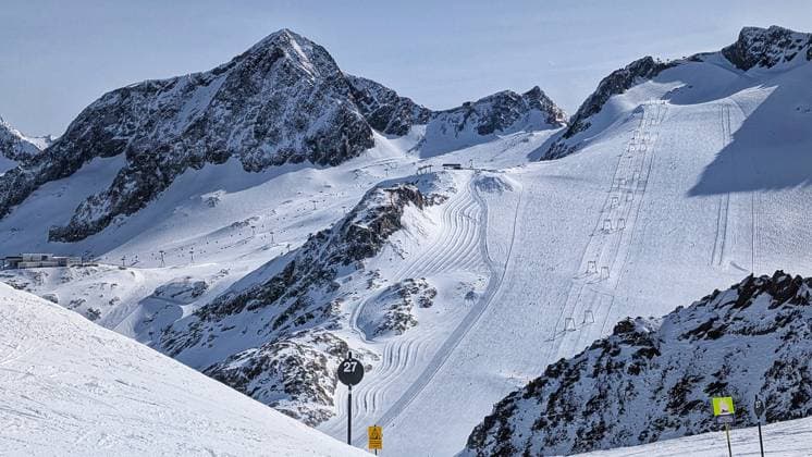 March 5, 2026, Neustift In Stubaital, Tyrol, Austria: Some views of the pisten at Austria s Stubai Glacier. Neustift In Stubaital Austria - ZUMAb160 20260305_abp_b160_005 Copyright: xSachellexBabbarx