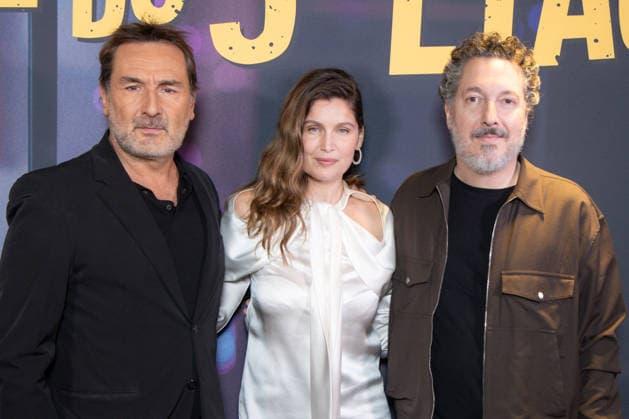 Crime Du 3eme Etage Premiere - Paris Gilles Lellouche, Laetitia Casta and Guillaume Gallienne attend the photocall for the premiere of Crime Du 3eme Etage held at the Pathe Wepler in Paris, France on March 9, 2026. Photo by David Boyer ABACAPRESS.COM Paris France  Copyright: xBoyerxDavid ABACAx