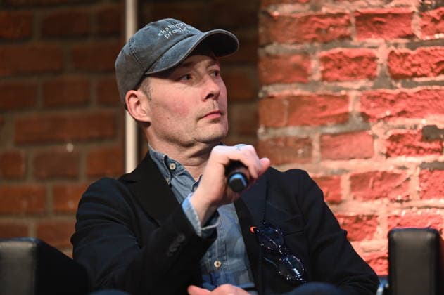 Autor Tom Hillenbrand liest und spricht auf der Lit.Cologne, dem internationalen Literaturfestival