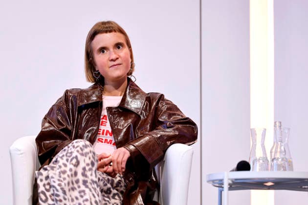 Schriftstellerin Caroline Wahl in der Veranstaltung über Beutelwölfe, Riesenvampire, Darwin-Nasenfrösche und den St.-Helena-Olivenbaum im Rahmen der Lit.Cologne 2026 in der Kölner Flora. Köln, 09.03.2026 NRW Deutschland Copyright: xChristophxHardtx