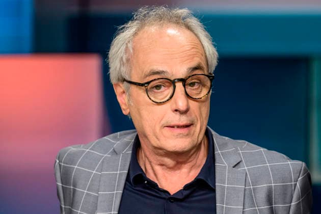GER, Berlin, tough but fair Ð political talk show, TV, format, with host Louis Klamroth, Das Erste, pictured from left: Christian Rach: Top chef and podcaster (ÒDreimal freie MeinungÓ Three Times Free Opinion ) , March 9, 2026 Copyright: HMBxMedia UwexKoch