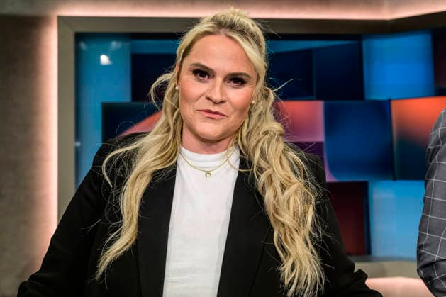GER, Berlin, tough but fair Ð political talk show, TV, format, with host Louis Klamroth, Das Erste, pictured from left: Christina Scheib: self-employed truck driver from Bavaria, March 9, 2026 Copyright: HMBxMedia UwexKoch