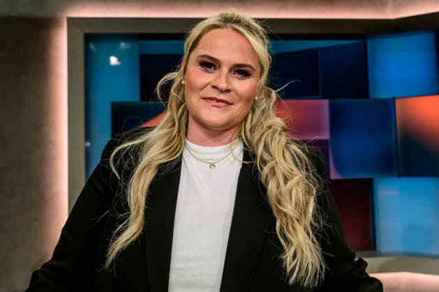 GER, Berlin, tough but fair Ð political talk show, TV, format, with host Louis Klamroth, Das Erste, pictured from left: Christina Scheib: self-employed truck driver from Bavaria, March 9, 2026 Copyright: HMBxMedia UwexKoch