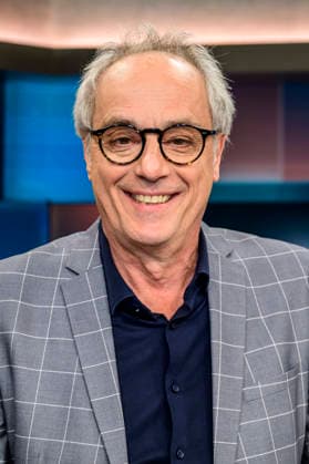 GER, Berlin, tough but fair Ð political talk show, TV, format, with host Louis Klamroth, Das Erste, pictured from left: Christian Rach: Top chef and podcaster (ÒDreimal freie MeinungÓ Three Times Free Opinion ) , March 9, 2026 Copyright: HMBxMedia UwexKoch
