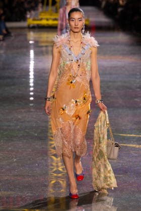 PFW - Chanel Runway LZ Lina Zhang walks the runway during the Chanel Winter 2026-2027 show as part of Paris Fashion Week on March 09, 2026 at Grand Palais in Paris, France. Photo by Laurent Zabulon ABACAPRESS.COM Paris  Copyright: xZabulonxLaurent ABACAx