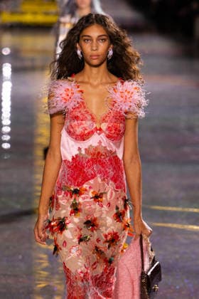 PFW - Chanel Runway LZ A model walks the runway during the Chanel Winter 2026-2027 show as part of Paris Fashion Week on March 09, 2026 at Grand Palais in Paris, France. Photo by Laurent Zabulon ABACAPRESS.COM  Copyright: xZabulonxLaurent ABACAx