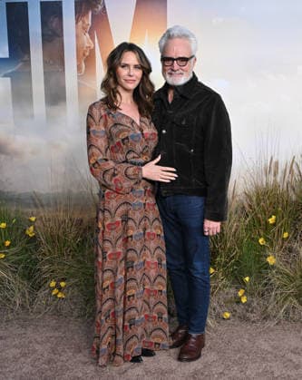 ˜Reminders of Him™ Premiere Amy Landecker and Bradley Whitford arriving to Universal Pictures premiere of Reminders of Him held at the Hollywood Legion Theater at Post 43 on March 09, 2026 in Los Angeles, CA. Los Angeles Hollywood Legion Theater at Post California USA Copyright: xLISAxOConnorx xAFF-USA.comx