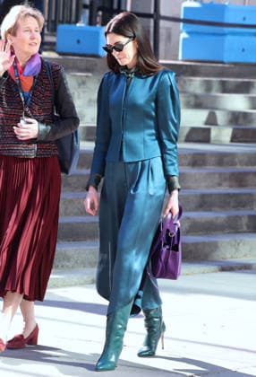 Anne Hathaway Out - NYC Actress Anne Hathaway leaves the United Nations after a speech on International Women s Day in New York, NY on March 9, 2026. Photo by Dylan Travis ABACAPRESS.COM New York City NY United States  Copyright: xDylanxTravis ABACAx