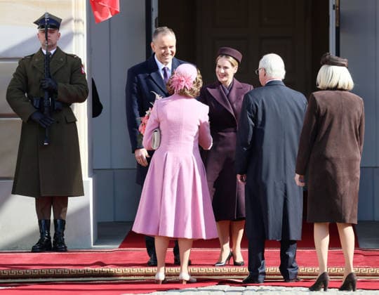 Swedish royal couple visits Poland Photo: Wojciech Olkusnik East News King of Sweden Carl XVI Gustaf and his wife Queen Silvia are welcomed by the president of Poland Karol Nawrocki and his wife Marta Nawrocka at the courtyard of the Presidential Palace on March 10, 2026 in Warsaw, Poland. The Swedish royal couple pays a three-day state visit to Poland focused on strengthening bilateral ties, defense, and security. EN_01673827_0011 