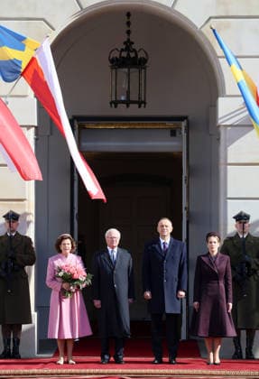 Swedish royal couple visits Poland Photo: Wojciech Olkusnik East News King of Sweden Carl XVI Gustaf and his wife Queen Silvia are welcomed by the president of Poland Karol Nawrocki and his wife Marta Nawrocka at the courtyard of the Presidential Palace on March 10, 2026 in Warsaw, Poland. The Swedish royal couple pays a three-day state visit to Poland focused on strengthening bilateral ties, defense, and security. EN_01673827_0016 
