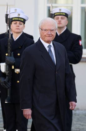 Swedish royal couple visits Poland Photo: Wojciech Olkusnik East News King of Sweden Carl XVI Gustaf and the president of Poland Karol Nawrocki (not pictured) attend a welcoming ceremony at the courtyard of the Presidential Palace on March 10, 2026 in Warsaw, Poland. The Swedish royal couple pays a three-day state visit to Poland focused on strengthening bilateral ties, defense, and security. EN_01673827_0029 