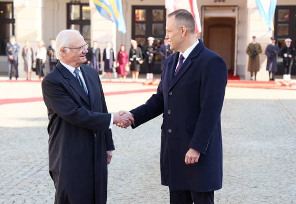 Swedish royal couple visits Poland Photo: Wojciech Olkusnik East News King of Sweden Carl XVI Gustaf and the president of Poland Karol Nawrocki attend a welcoming ceremony at the courtyard of the Presidential Palace on March 10, 2026 in Warsaw, Poland. The Swedish royal couple pays a three-day state visit to Poland focused on strengthening bilateral ties, defense, and security. EN_01673827_0033 