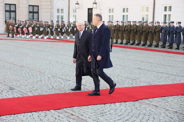 Swedish royal couple visits Poland Photo: Wojciech Olkusnik East News King of Sweden Carl XVI Gustaf and the president of Poland Karol Nawrocki attend a welcoming ceremony at the courtyard of the Presidential Palace on March 10, 2026 in Warsaw, Poland. The Swedish royal couple pays a three-day state visit to Poland focused on strengthening bilateral ties, defense, and security. EN_01673827_0034 