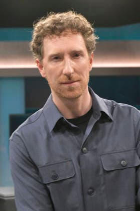 Luis Klamroth in der ARD-Talkshow hart aber fair im Studio Adlershof. Berlin, 09.03.2026