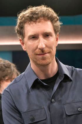 Luis Klamroth in der ARD-Talkshow hart aber fair im Studio Adlershof. Berlin, 09.03.2026