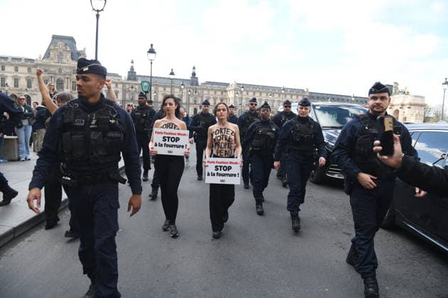 PFW - PETA Demonstration in Front of The Vuitton Show PETA protest against fur in front of the Vuitton fashion show at Louvre Museum during Paris Fashion Week in Paris, France on March 10, 2026. Photo by Florian Poitout ABACAPRESS.COM Paris France  Copyright: xPoitoutxFlorian ABACAx