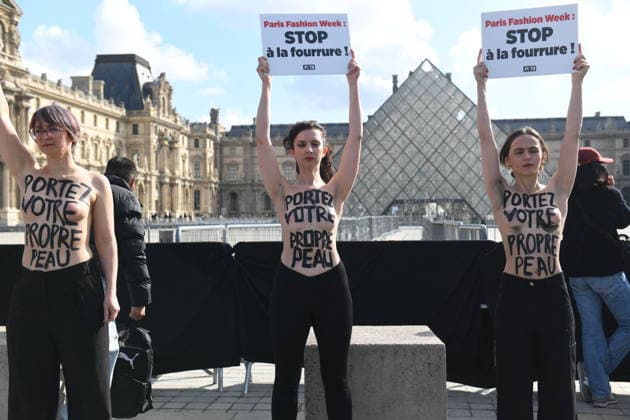 PFW - PETA Demonstration in Front of The Vuitton Show PETA protest against fur in front of the Vuitton fashion show at Louvre Museum during Paris Fashion Week in Paris, France on March 10, 2026. Photo by Florian Poitout ABACAPRESS.COM Paris France  Copyright: xPoitoutxFlorian ABACAx
