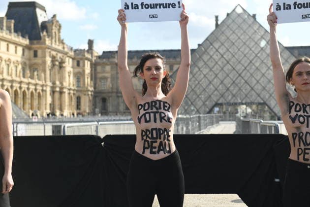 PFW - PETA Demonstration in Front of The Vuitton Show PETA protest against fur in front of the Vuitton fashion show at Louvre Museum during Paris Fashion Week in Paris, France on March 10, 2026. Photo by Florian Poitout ABACAPRESS.COM Paris France  Copyright: xPoitoutxFlorian ABACAx