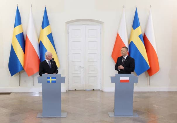 Swedish royal couple visits Poland Photo: Wojciech Olkusnik East News King of Sweden Carl XVI Gustaf and the president of Poland Karol Nawrocki attend a press briefing after their meeting at the Presidential Palace on March 10, 2026 in Warsaw, Poland. The Swedish royal couple pays a three-day state visit to Poland focused on strengthening bilateral ties, defense, and security. EN_01673827_0149 