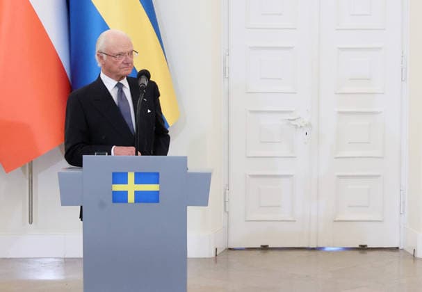 Swedish royal couple visits Poland Photo: Wojciech Olkusnik East News King of Sweden Carl XVI Gustaf and the president of Poland Karol Nawrocki (not pictured) attend a press briefing after their meeting at the Presidential Palace on March 10, 2026 in Warsaw, Poland. The Swedish royal couple pays a three-day state visit to Poland focused on strengthening bilateral ties, defense, and security. EN_01673827_0152 