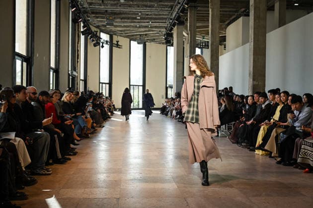 PFW - Ujoh Runway in Paris FA A model walks the runway for the Ujoh collection as part of Paris Fashion Week in Paris, on March 10, 2026. Photo by Firas Abdullah ABACAPRESS.COM Paris Ile-de-France France  Copyright: xAbdullahxFiras ABACAx