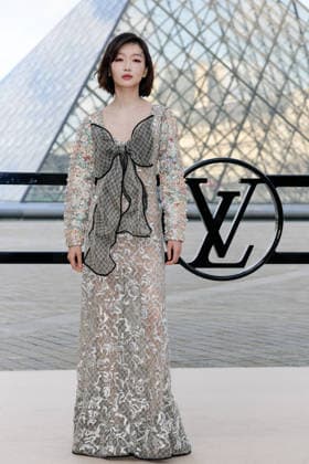 Dongyu Zhou at the photocall of Louis Vuitton Collection Femme Prêt à Porter Automne Hiver 2026 2027 fashion show during Paris Fashion Week on march 10 2026 Olivier Borde Bestimage Photocall of Louis Vuitton Women Ready to Wear Fall Winter 2026 2027 Collection fashion show, during Paris Fashion Week on march 10 2026 Paris France  Copyright: xOLIVIERxBORDEx xBESTIMAGExOLIVIERxBORDEx xBESTIMAGEx