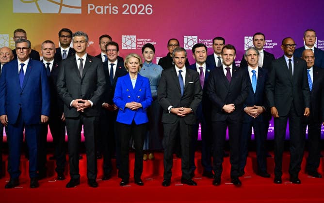 French President Emmanuel Macron, IAEA Director General Rafael Grossi and European Commission President Ursula von der Leyen pose with heads of state and government for a family photo Arrivals at the Nuclear Energy Summit at the Seine Musicale venue in Boulogne Billancourt, France, March 10, 2026 Christian Liewig Bestimage Arrivals at the Nuclear Energy Summit at the Seine Musicale venue in Boulogne Billancourt, near Paris, France, on March 10, 2026 Boulogne Billancourt France  Copyright: xChristianxLiewigx xBestimagexChristianxLiewigx xBestimagex