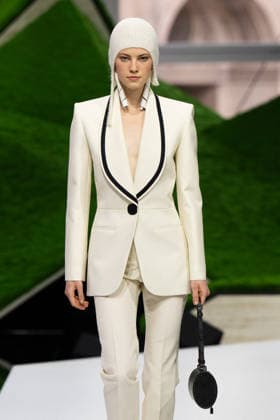 PFW - Louis Vuitton Runway LZ A model walks the runway during the Louis Vuitton Winter 2026-2027 show as part of Paris Fashion Week on March 10, 2026 at Carre du Louvre in Paris, France. Photo by Laurent Zabulon ABACAPRESS.COM  Copyright: xZabulonxLaurent ABACAx