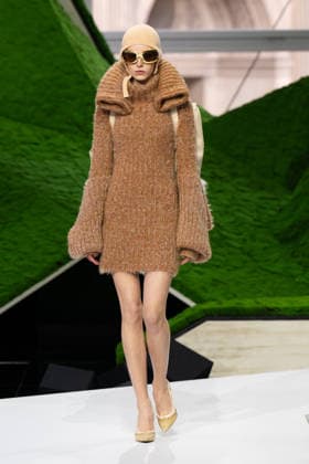 PFW - Louis Vuitton Runway LZ A model walks the runway during the Louis Vuitton Winter 2026-2027 show as part of Paris Fashion Week on March 10, 2026 at Carre du Louvre in Paris, France. Photo by Laurent Zabulon ABACAPRESS.COM  Copyright: xZabulonxLaurent ABACAx