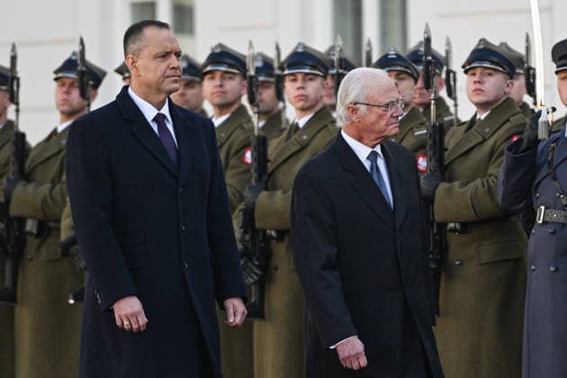 Swedish Royals visit Poland WARSAW, POLAND - MARCH 10: The President of Poland, Karol Nawrocki and the King of Sweden Carl XVI Gustaf inspect the guard of honor at the Presidential Palace on March 10, 2024 in Warsaw, Poland. At the invitation of Polandd s President Karol Nawrocki, King Carl XVI Gustaf and Queen Silvia of Sweden are paying a visit to Poland from March 10 to 12. The royal couple will be accompanied by the ministers of foreign affairs, defense, civil defense, and culture. Omar Marques Anadolu Warsaw Poland. Editorial use only. Please get in touch for any other usage.  Copyright: x2026xAnadoluxOmarxMarquesx