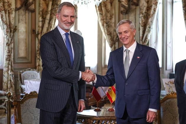 Chile s President-elect Jose Antonio Kast meets with King Felipe VI of Spain SANTIAGO, CHILE - MARCH 10: Chile s President-elect Jose Antonio Kast (R) meets with King Felipe VI of Spain (L) at the Cousino Palace in Santiago, Chile, on March 10, 2026. Kast met with officials from several countries the day before his inauguration as president. Lucas Aguayo Araos Anadolu Santiago Chile. Editorial use only. Please get in touch for any other usage.  Copyright: x2026xAnadoluxLucasxAguayoxAraosx