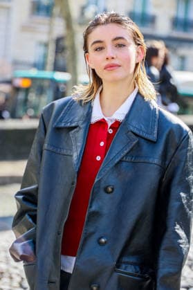 Guest aux arrivées au défilé Miu Miu Collection Femme Prêt à Porter Automne Hiver 2026 2027 lors de la Fashion Week de Paris PFW au palais d lena conseil Economique, social et environnemental, à Paris, France, le 10 mars 2026 Denis Guignebourg Bestimage Arrivals at the Miu Miu fashion show as part of Paris Fashion Week Fall 2026 held at Place d Iéna on March 10, 2026 in Paris, France Paris France  Copyright: xDenisxGuignebourgx xBestimagexDenisxGuignebourgx xBestimagex