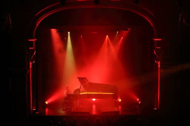 Nika Roza Danilova alias Zola Jesus bei einem Konzert im Heimathafen Neukölln in Berlin, 10. März 2026. Zola Jesus Konzert Berlin