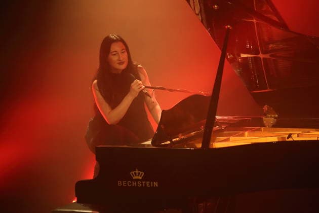 Nika Roza Danilova alias Zola Jesus bei einem Konzert im Heimathafen Neukölln in Berlin, 10. März 2026. Zola Jesus Konzert Berlin