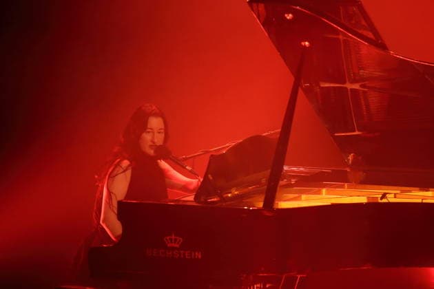 Nika Roza Danilova alias Zola Jesus bei einem Konzert im Heimathafen Neukölln in Berlin, 10. März 2026. Zola Jesus Konzert Berlin