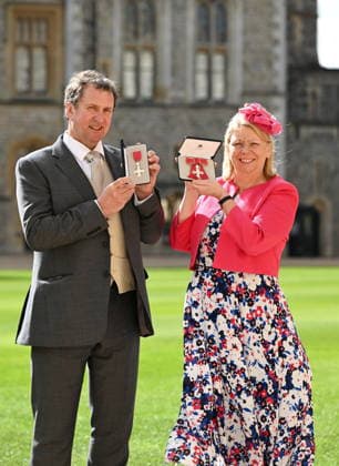 Investiture ceremony at Windsor Castle Iain Ashcroft & Rebecca Ashcroft are awarded for services to mountain rescue during an investiture ceremony at Windsor Castle, UK. March 11, 2026., Credit:Tony Kershaw SWNS Avalon UK  Copyright: xTonyxKershawx xSWNSx xAvalonx 1081968331