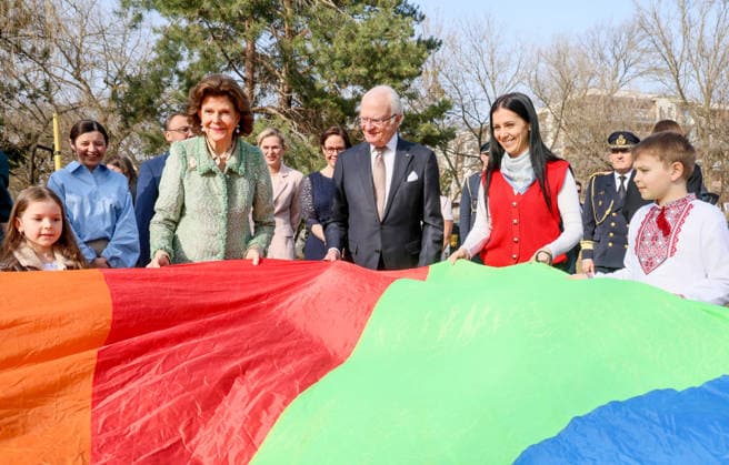 Swedish royal couple visits Poland Photo: Pawel Wodzynski East News King of Sweden Carl XVI Gustaf and his wife Queen Silvia attend a meeting with the Ukrainian children at the Praska Arka Community Centre on March 11, 2026 in Warsaw, Poland. The Swedish royal couple pays a three-day state visit to Poland focused on strengthening bilateral ties, defense, and security. EN_01673878_0059 