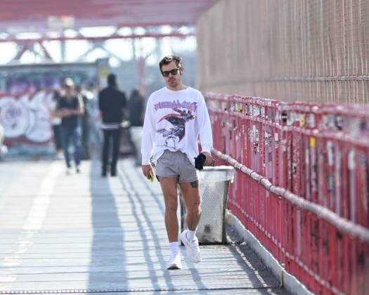 Harry Styles spotted jogging across the Williamsburg bridge in Brooklyn, New York City Featuring: Harry Styles Where: New York City, New York, United States When: 11 Mar 2026 Credit: Elder Ordonez INSTARimages EDITORIAL USE ONLY. NOT FOR USE BY NEWSPAPERS BASED IN THE UK. Copyright: xx instar55546164